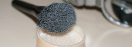 Матирующая пудра Skinfood Peach Sake Silky Finish Powder