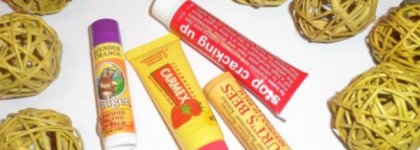 Бальзамчики для губ Carmex, Badger, Stop Cracking Up , Burts Bees