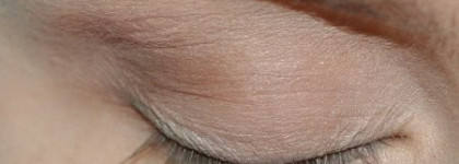 Тушь на каждый день Еstee Lauder Sumptuous Bold Volume Lifting Mascara №Black