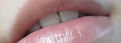 Аппетитная штучка, или Блеск для губ от Essence