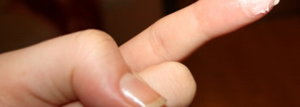 Уход за кутикулой с Avon nail experts