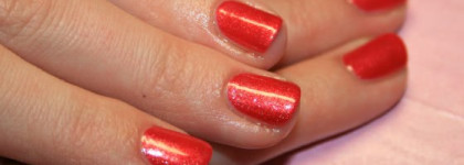 Акцент на красное с Orly #Ruby Passion