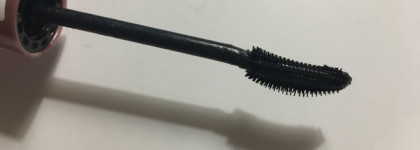 А стоит ли экономить на туши для ресниц? Мнение о Maybelline Lash Sensational Lash Multiplying Mascara #Black