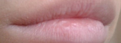 Это  помада  Lumene Natural code оттенок 3 (nuge beige)