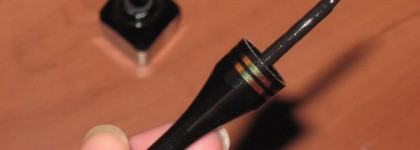 Мега-бюждетная подводка для глаз  «FF» серии FFleur — Black