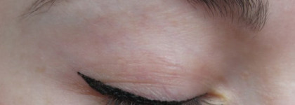 Мега-бюждетная подводка для глаз  «FF» серии FFleur — Black