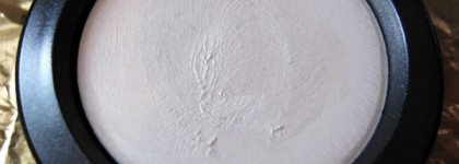 Лунный свет моей косметички - MAC Cream Colour Base in Luna