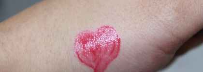 Красивый, приятный, но ....YVES Saint Laurent Gloss Volupte, 207 Rouge Velours