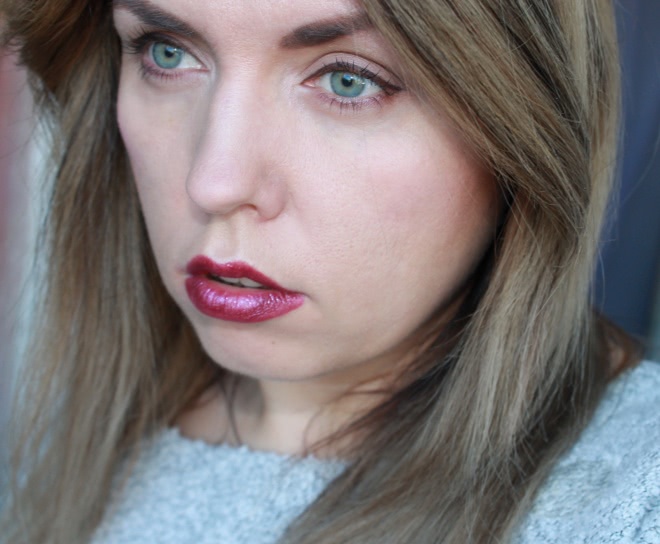 Февральская спутница - помада Inglot lipstick freedom system 71