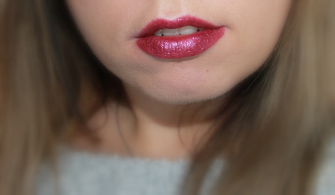 Февральская спутница - помада Inglot lipstick freedom system 71