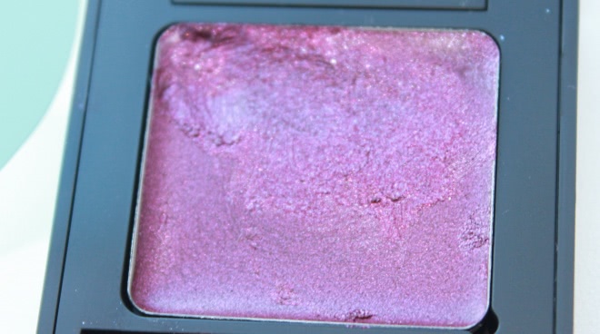 Февральская спутница - помада Inglot lipstick freedom system 71