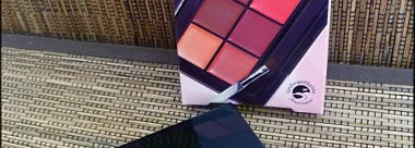 Помады и блески от Revlon