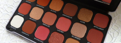 Палетка теней Makeup Revolution Forever Flawless Decadent