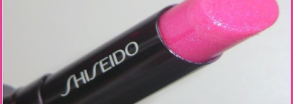 Shiseido Shimmering Rouge в оттенке РК407 "Stiletto"