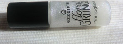 Две непОнятые мной милашки -  Essence Floral Grunge mini lipgloss set N01 , N02