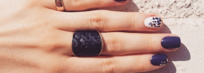 China Glaze Queen B и простой дизайн