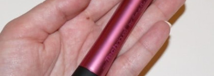 Shiseido Perfect Foundation Brush VS Real Techniques Stippling Brush