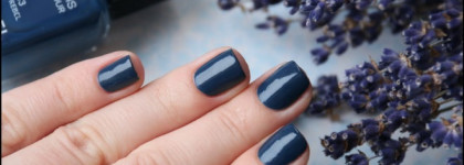 Chanel Le Vernis Nail Colour #553 Blue Rebel