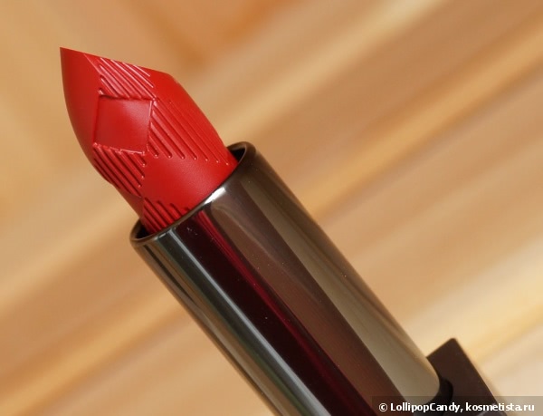 Красный бархат: Burberry Lip Velvet Long-Wearing Lipstick #309 Fuchsia Pink