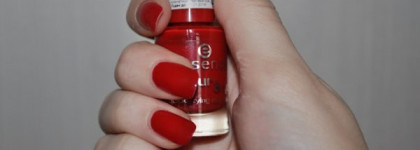 Алый красавчик Essence Colour&Go Fame Fatal, 61