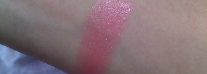 Помады и блески в моей косметичке в зимний период