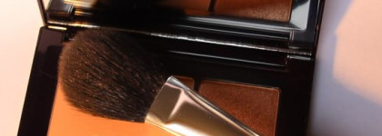 Блики солнца и света с бронзирующей Пудрой-Дуэтом Couleurs Nature "Загар и Перламутр" от Yves Rocher