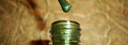 Лак для ногтей серии натуральных цветов «Ночная фиалка» №0722 и с металлическим оттенком №0752 «Северное сияние» Runail