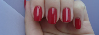 Пара любимок от OPI:  "Conquistadorable Color" NL E51 и "OPI Red" NLL72