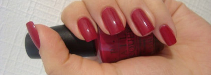 Пара любимок от OPI:  "Conquistadorable Color" NL E51 и "OPI Red" NLL72