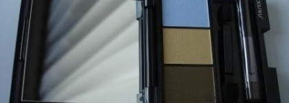 И снова "опера"!  Shiseido Luminizing Satin Eye Color Trio - GD804 - Тени-трио для век с шелковистой текстурой и эффектом сияния