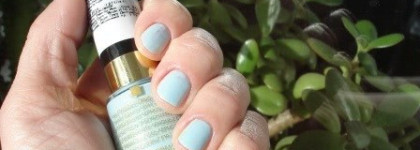 Лак для ногтей Revlon # 044 Blue Lagoon - Моё голубое настроение