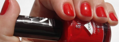 Вполне летний красный -  Rimmel Lycra Pro #323 Riviera Red