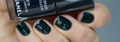 Chanel Le Vernis Nail Colour 679 Vert Obscur