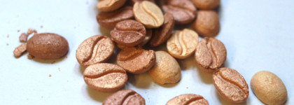 Кофе от Essence заказывали? Хайлайтер Essence coffee to glow highliter beans