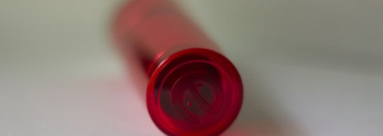 Помада Essence sheer & shine lipstick 08 be happy