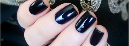 Yves Saint Laurent La Laque Couture 17 Bleu Cobalt