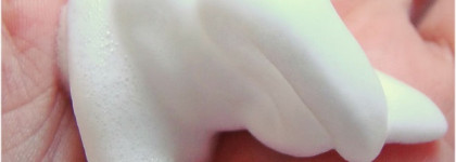 Biore Очищающий мусс с увлажняющим эффектом для нормальной и комбинированной кожи