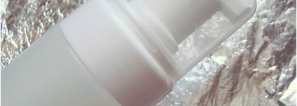 Biore Очищающий мусс с увлажняющим эффектом для нормальной и комбинированной кожи