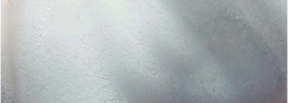 Biore Очищающий мусс с увлажняющим эффектом для нормальной и комбинированной кожи