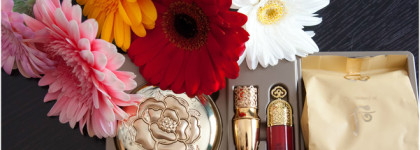 The History Of Whoo Gongjinhuang Mi Luxury Golden Cushon Special Set