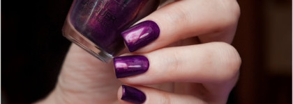 OPI Feel The Chemis-Tree
