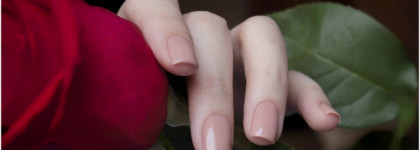 Yves Saint Laurent Beige Leger