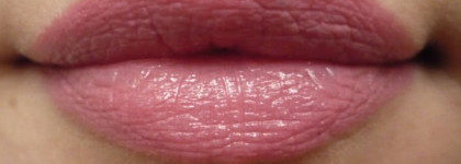 А я опять о бюджетном. Essence: помада и блеск