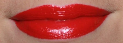 Алая помада Revlon Super Lustrous Lipstick № 720 Fire & Ice