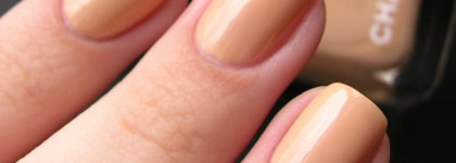 Chanel Le Vernis 565 Beige