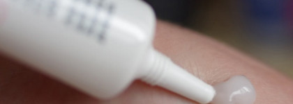 Эффективный уход за кожей вокруг глаз – SVR Topialyse Palpebral Cream