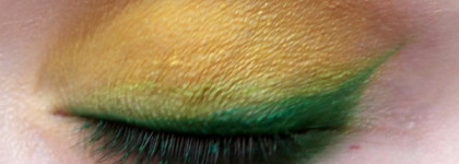 Делаем тени ярче с магическими каплями Missha The style Magic Eyechange