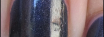 Сушка с проникающим эффектом Orly Sec'n Dry против Essence nail art express dry drops