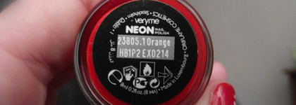 Неоновый алый лак Veryme Neon nail polish от Oriflame