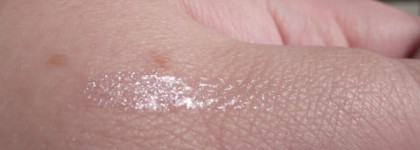 Солнечные зайчики, пойманные жидкой губной помадой Lip Perfect Ultra Reflex от Pupa оттенок 01